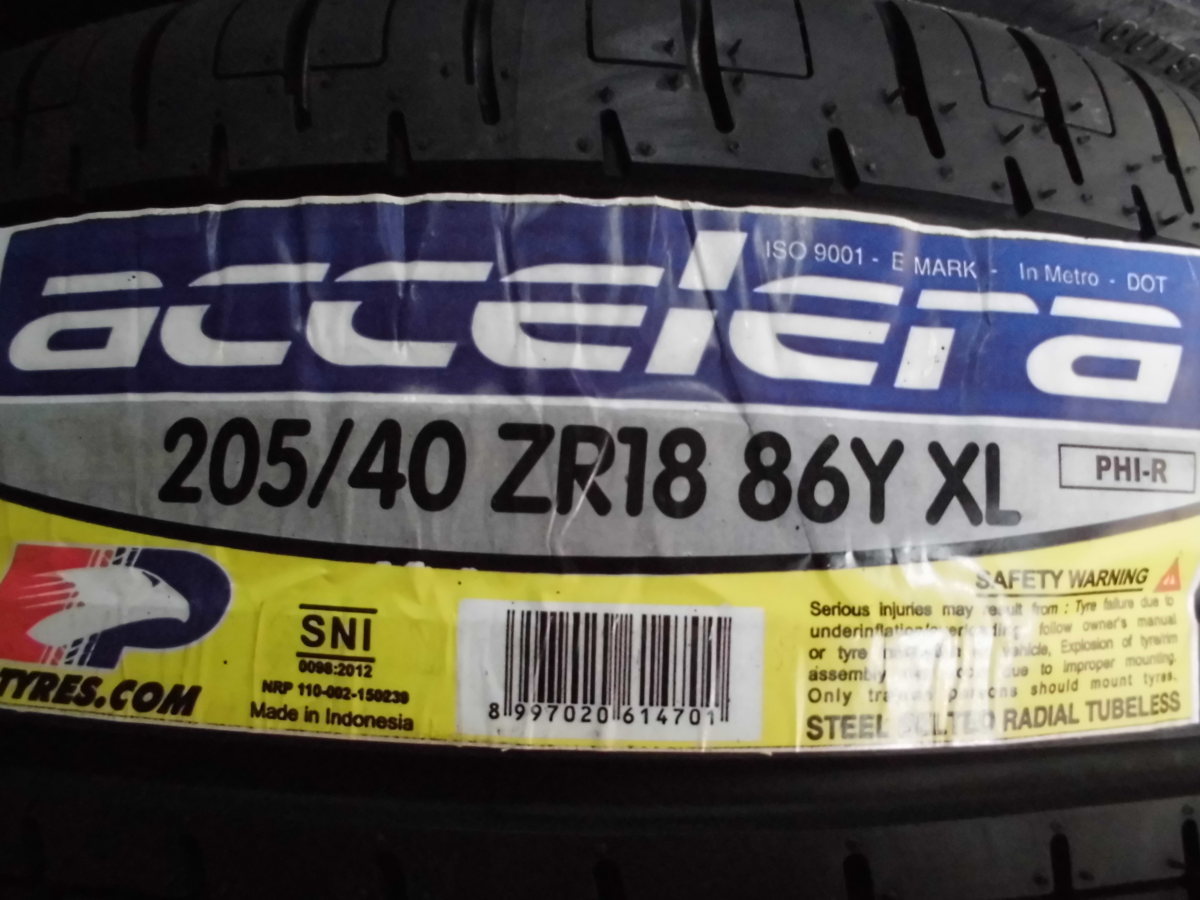 205/40R18 4本セット アクセレラ PHI-R 未使用品 accelera 沖縄県