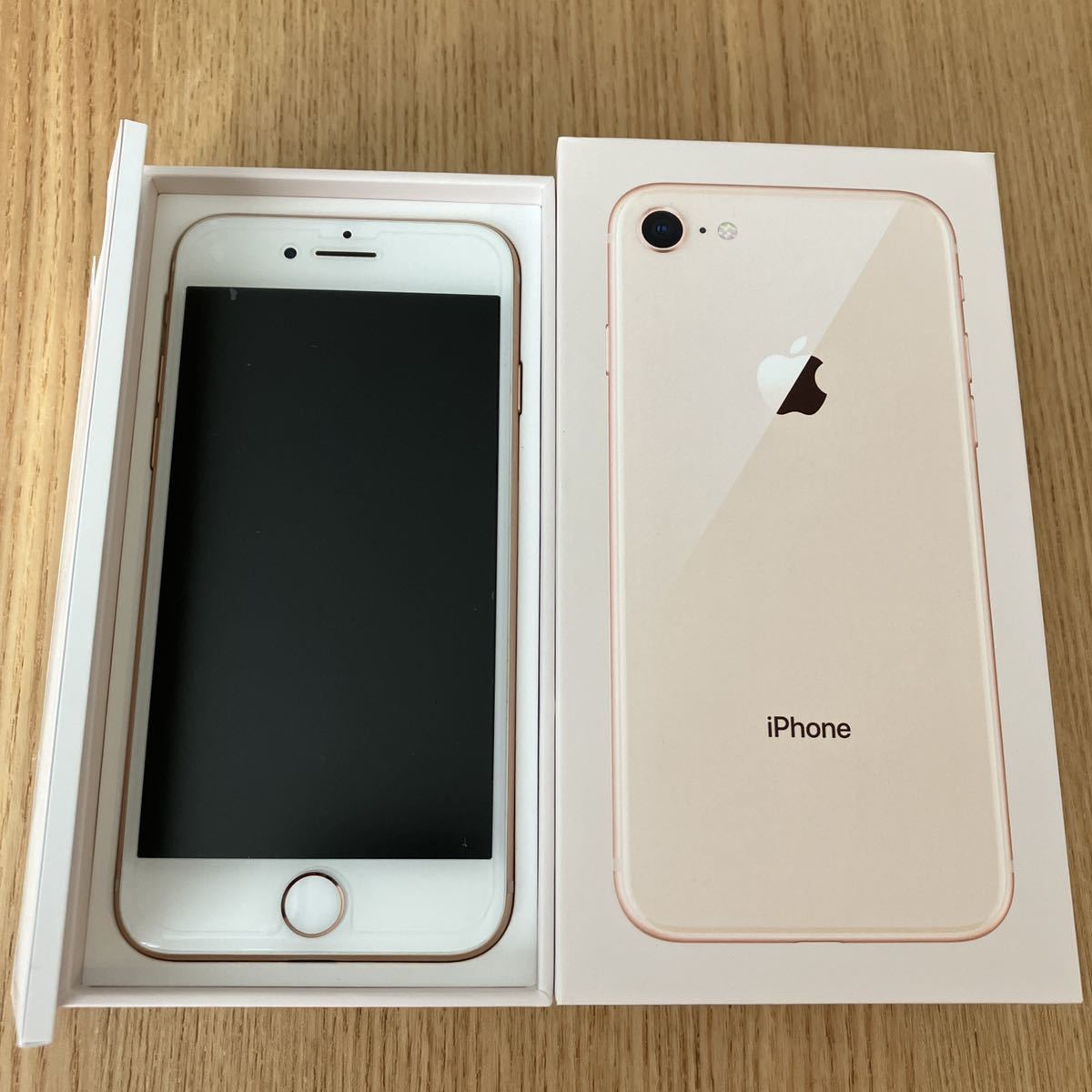 ☆極美品☆】iPhone8 本体 Gold 64 GB SIMフリー-