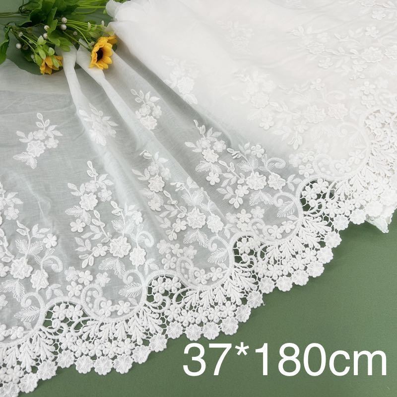 約37cm幅 花柄 立体刺繍生地　幅広コットンレース 白　長さ約180cm