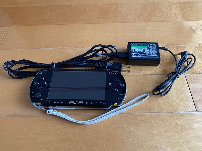 ジャンク　PSP プレイステーション・ポータブル PSP-1000 ゲーム機本体