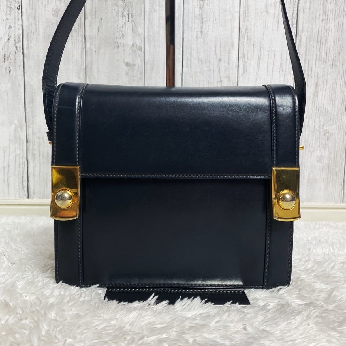 【極希少】グッチ ショルダーバッグ レザー ボックスカーフ ゴールド 金具 箱型 ボックス フラップ オールドグッチ 黒 ブラック GUCCI