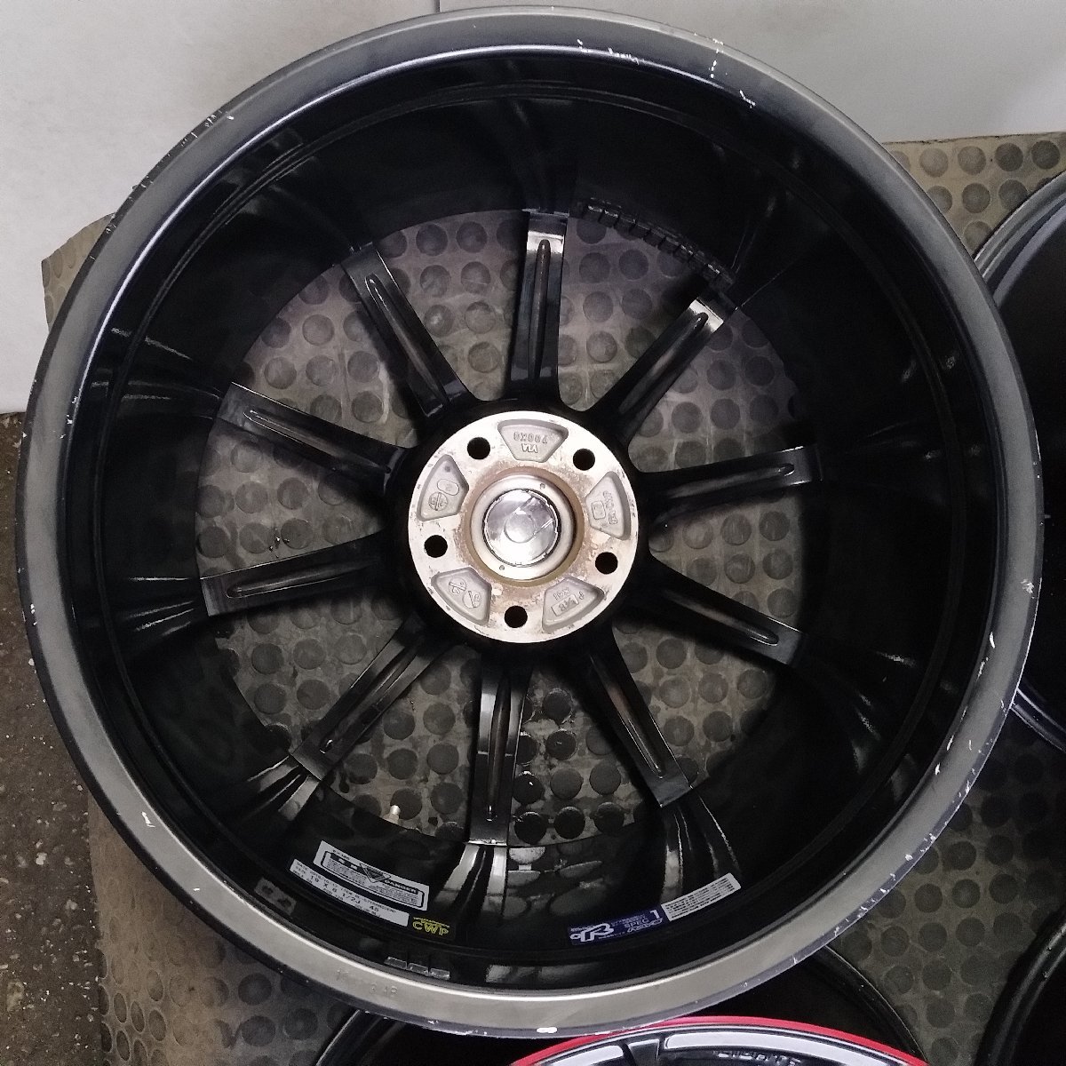 管理番号：W7-167【4本価額】【19x8.5J 5x120 ET+45 ハブ72】RAYS グラムライツ GL-57・ランドローバー・日本製・店頭直接引取可能_画像7