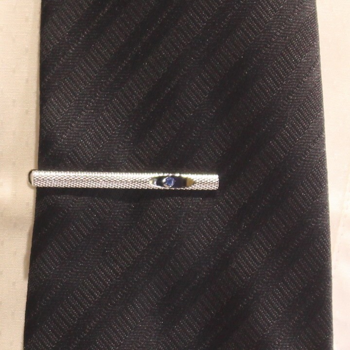 ... pin    галстук  pin   KIETH  сделано в Японии    серебристый   блюз  тон    брэнд   мужской  ...  подарок 
