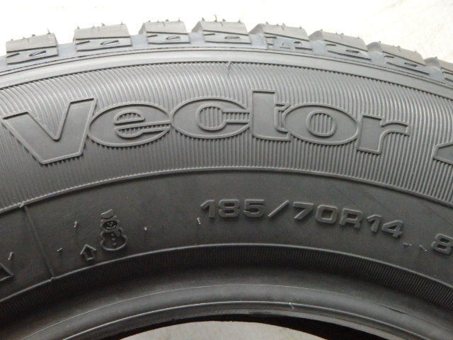 グッドイヤーVector 4Seasons Hybrid 185/70R14 88H 新品処分 1本のみ オールシーズンタイヤ 2019年製_画像2