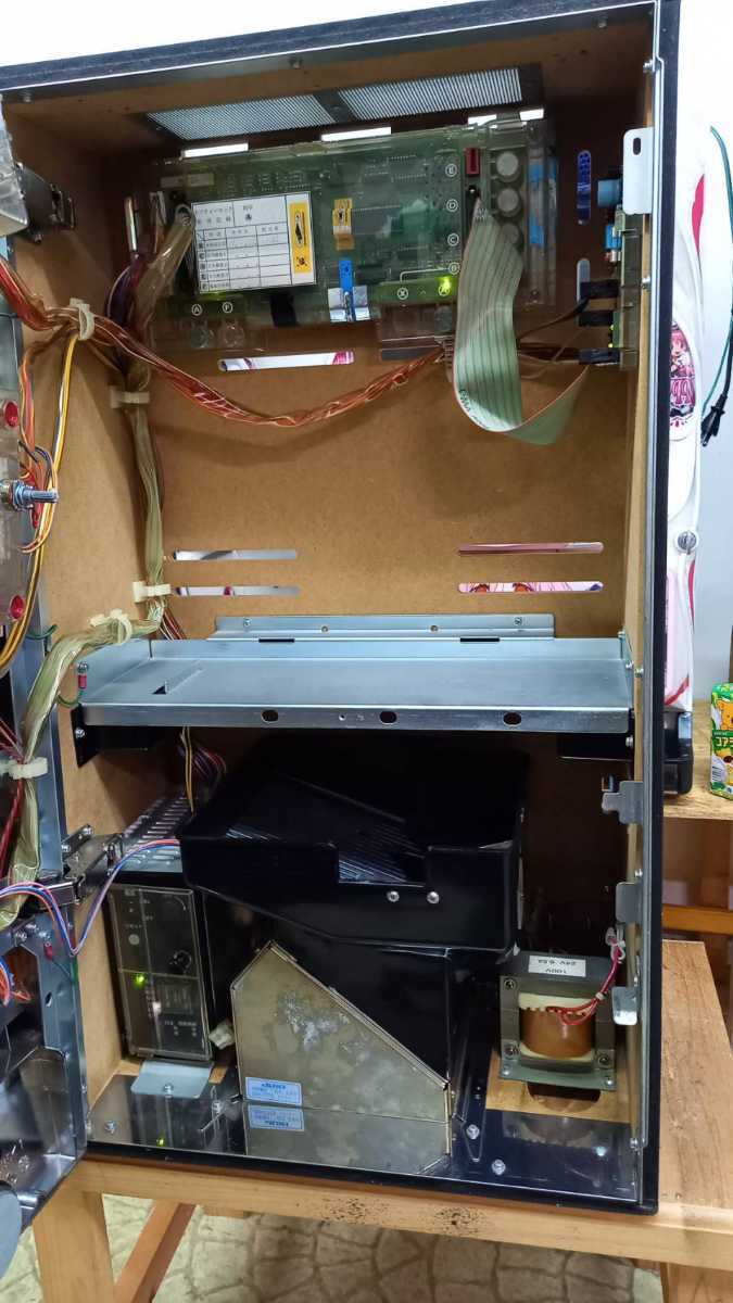 4号機 回胴黙示録カイジ-コイン不要機仕様、家庭用電源対応機