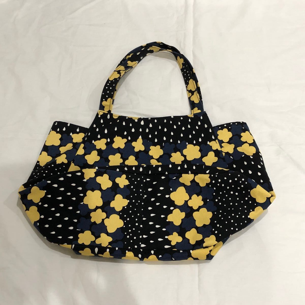 廃盤 超貴重 marimekko マリメッコ  クッカサデ  トートバッグ花の雨  Kukkasade 花柄