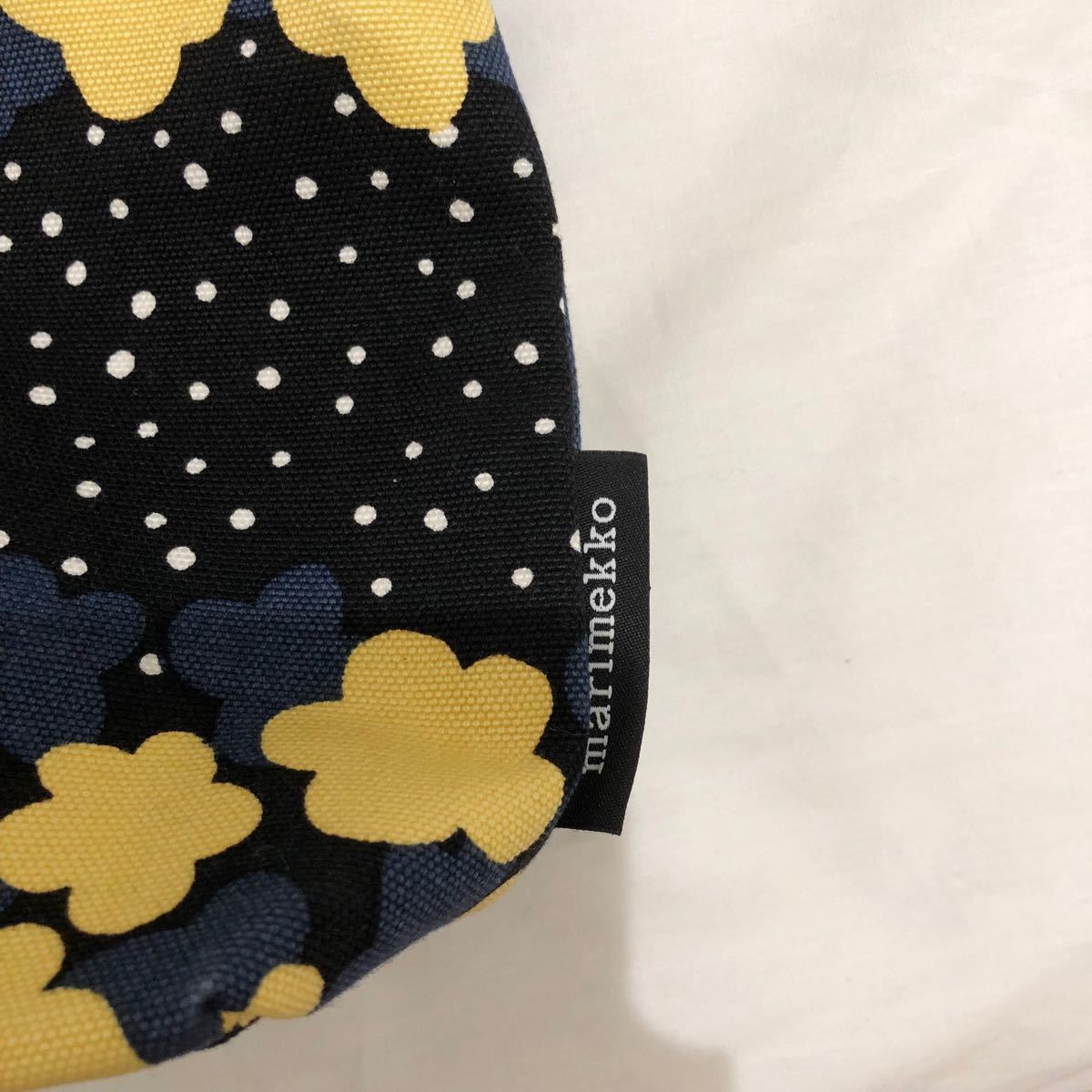 新品 未使用 廃盤 超貴重 marimekko マリメッコ  クッカサデ  ショルダーバッグ花の雨  Kukkasade 花柄