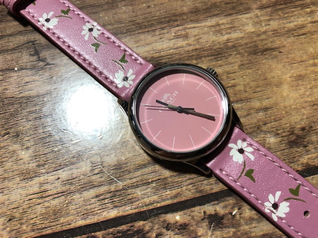 未使用・新品同様 COACH コーチ CA.117.7.112.1536 ピンク 花柄 純正革ベルト クオーツ ボーイズ 腕時計