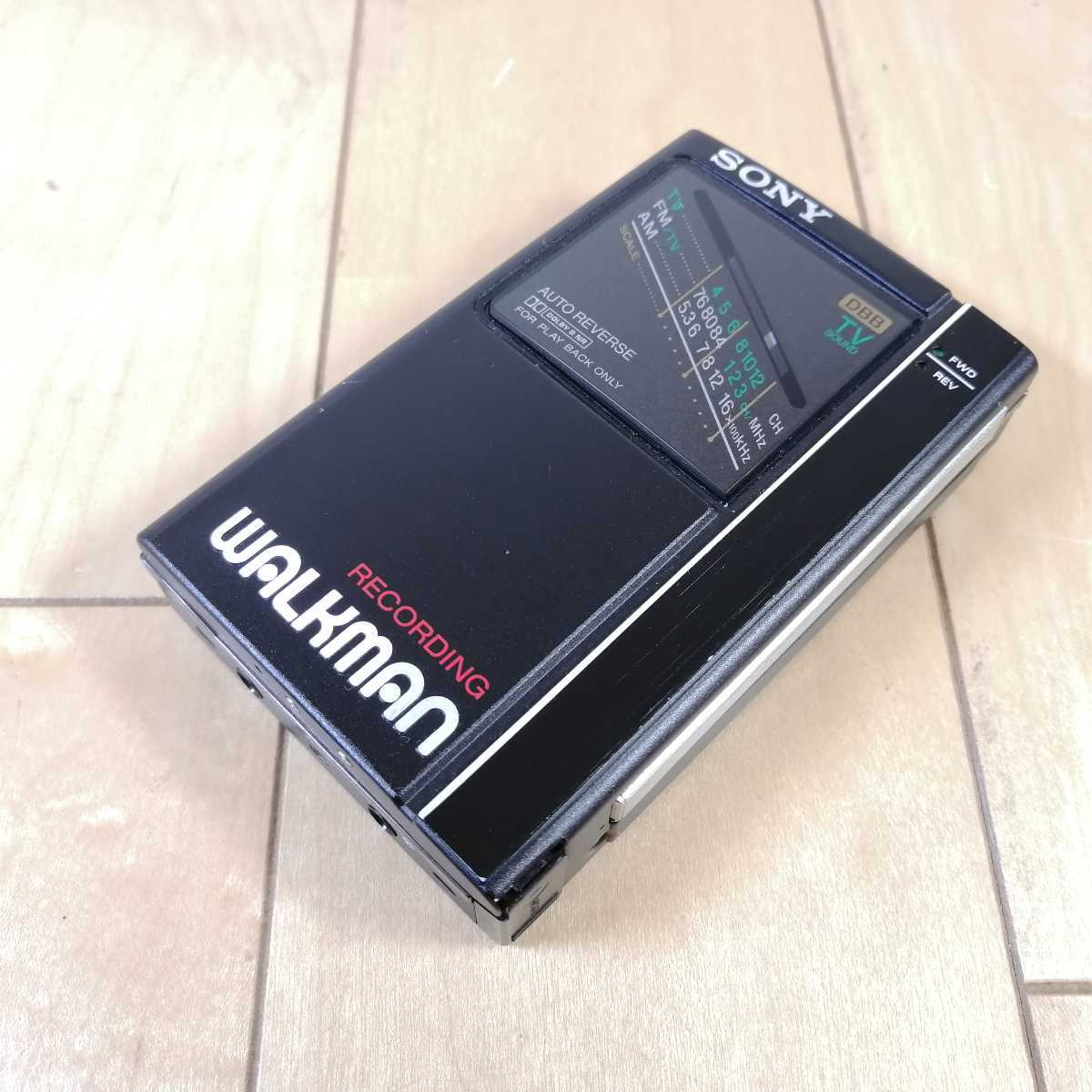 希少!!　美品!!　SONY　WALKMAN　カセットウォークマン　ラジオカセットレコーダー　WM-F404_画像2