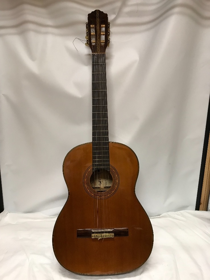 u46705 カワイ クラシックギター 型式不明 