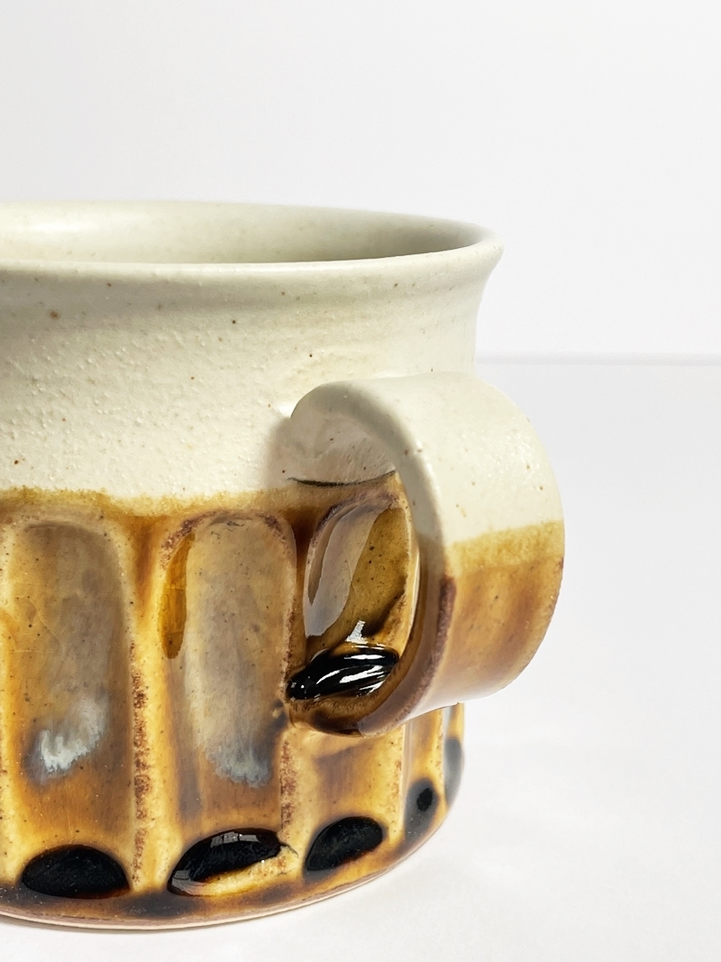 新品 マグカップ おしゃれ かわいい カフェ コップ コーヒーカップ ブラウン マグ モダン 和食器 日本製 焼き物 茶器 陶芸 52 Off 日本製