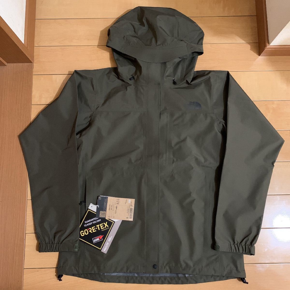 新品未使用　THE NORTH FACE　ザ・ノースフェイス　レディース　クラウドジャケット　Lサイズ　ニュートープ　ゴアテックス