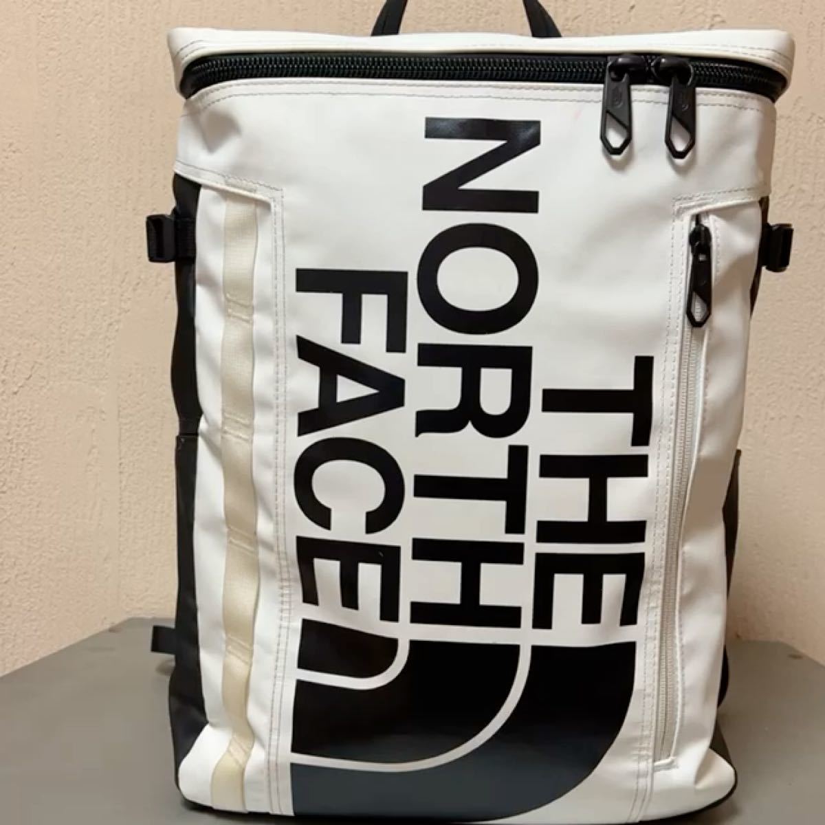 THE NORTH FACE BCヒューズボックスⅡ 30L 美品 人気色 ノースフェイス リュック 大容量 THE NORTH FACE BCヒューズボックスⅡ 30L 美品 人気色 ノースフェイス リュック 大容量
