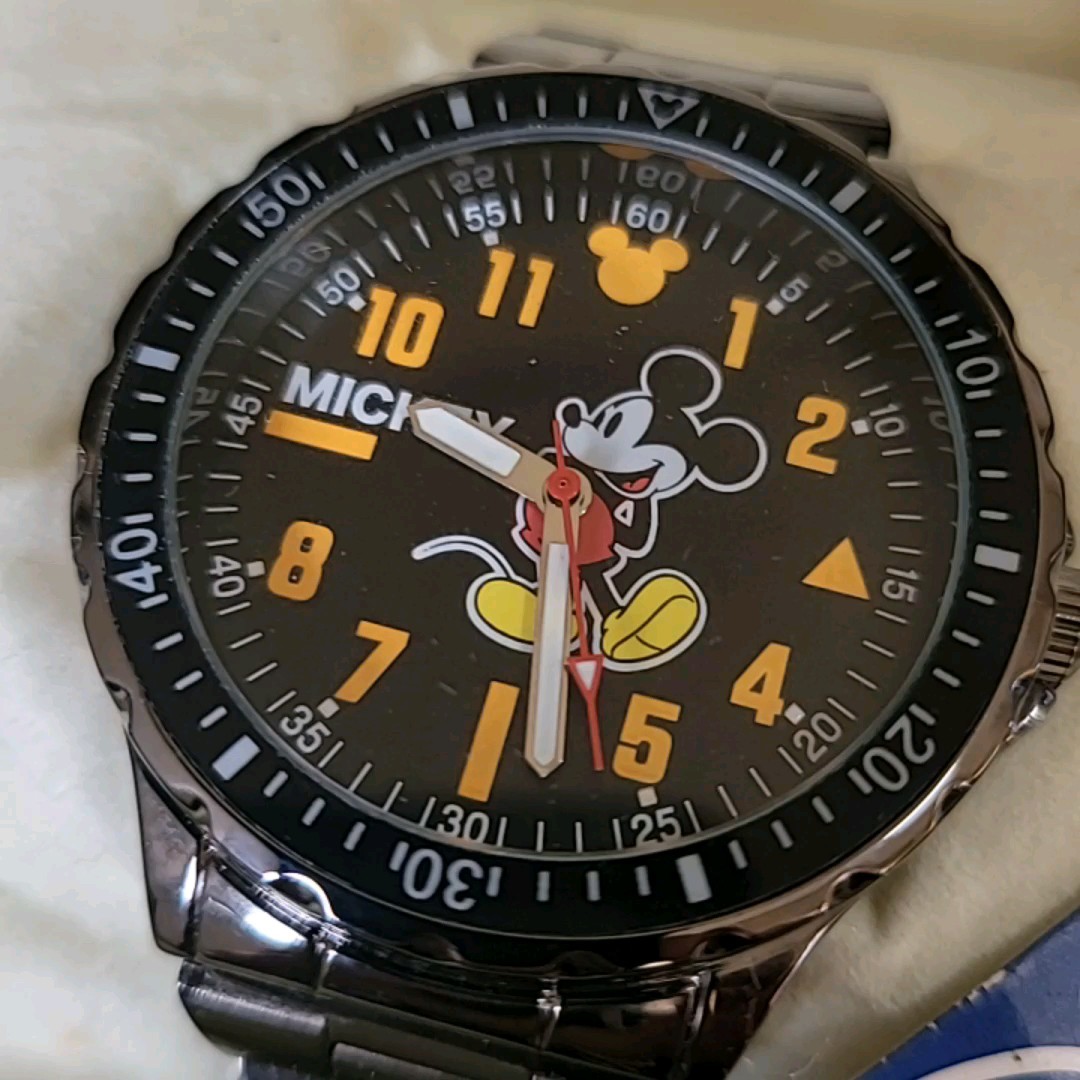 Disney ディズニーミッキーの腕時計 クォーツ 