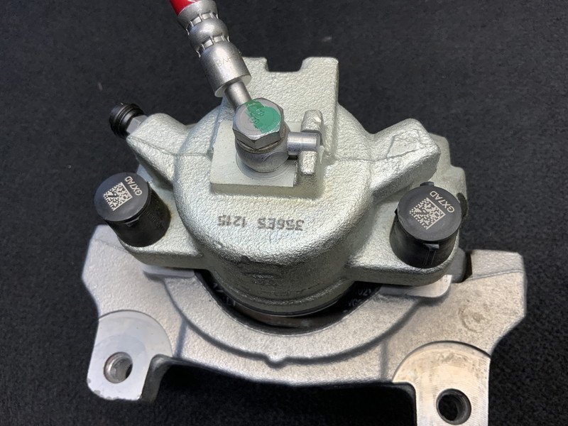 JG002 JA2NA Jaguar XE 20d front brake calipers * left / right set *Ate * excellent level * * prompt decision *