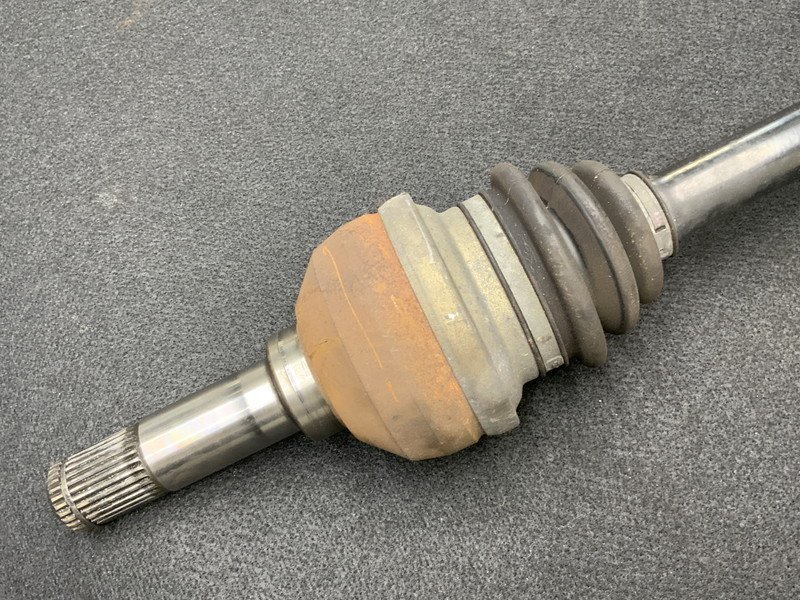 JG008 J011C Jaguar S type R right rear drive shaft * shaft diameter approximately 30.5mm/2W93-4K138-BC * noise / boots crack less * * prompt decision *