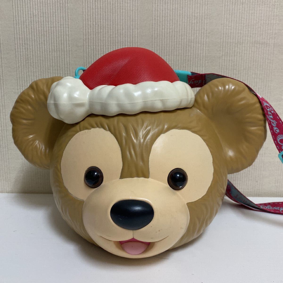 東京ディズニーシーダッフィーのクリスマスバージョン　　期間限定ポップコーンバケット