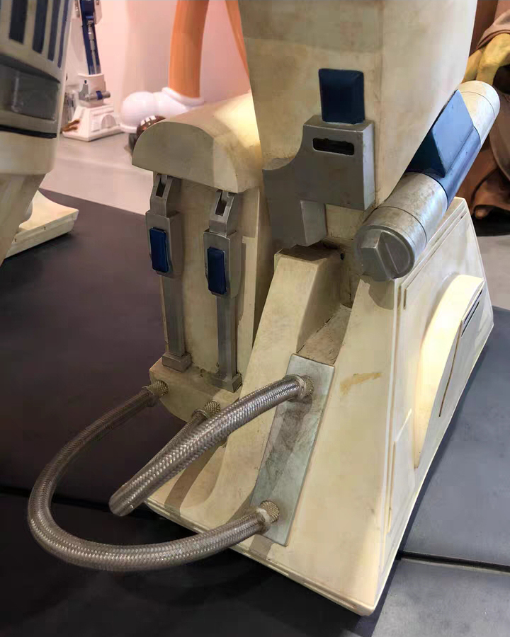 玩具模型】SIDESHOW STAR WARS R2-D2 LIFE-SIZE サイドショウ 玩具模型】SIDESHOW STAR WARS R2-D2 LIFE-SIZE サイドショウ