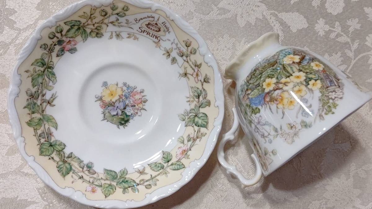 12 Royal Doulton Royal Doulton BRAMBLY HEDGE Blanc b Lee hedge spring cup & saucer & plate set of forks, spoons, chopsticks 