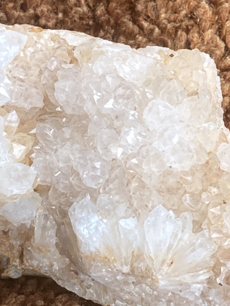 天然石　水晶原石　縦約　7.5㌢　横約4.2㌢　高さ約　3.0㌢　重量約　101g Y16_画像7