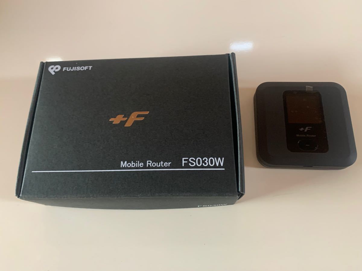 FUJIソフト FS030W ポケットWi-Fi