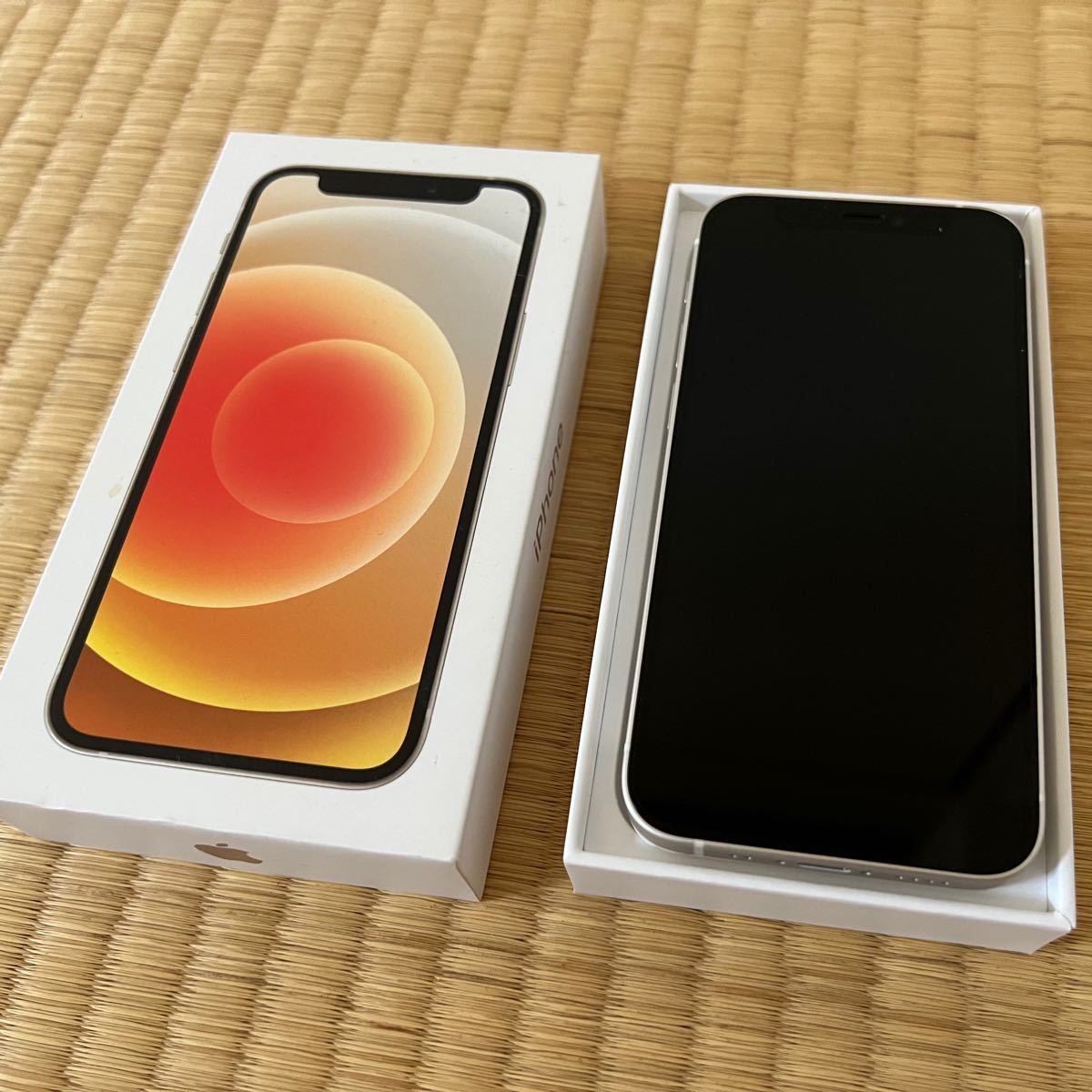 新作モデル iPhone12 美品 mini SIMフリー 128GB ホワイト
