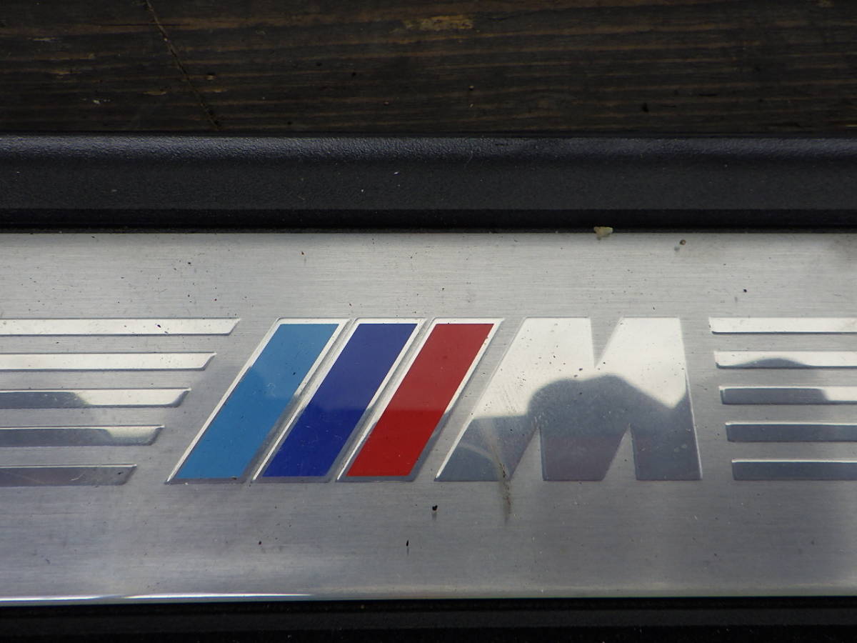 A218-6 BMW 320iツーリング Mスポ US20 E91 フロント スカッフプレート 左右セット 手渡し不可商品の画像2
