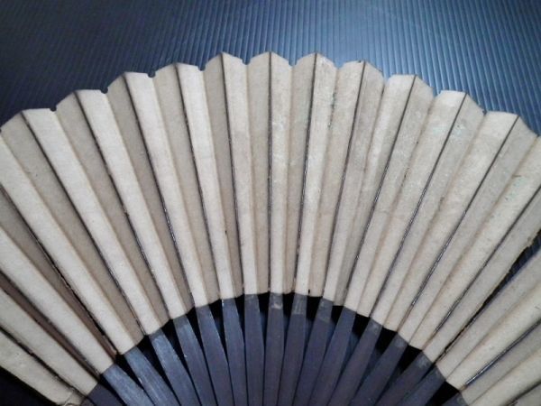 江戸時代 鉄扇 扇子型 鍛鉄 本歌 手馴らし 暗器 護身具 武器 江戸時代 鉄扇 扇子型 鍛鉄 本歌 手馴らし 暗器 護身具 武器