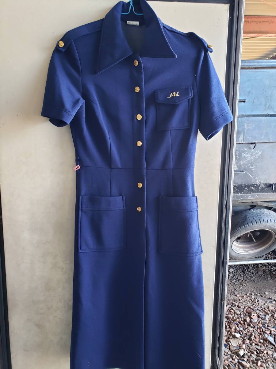 JAL CAさんの制服半袖ワンピースです。 JAL CAさんの制服半袖ワンピースです。