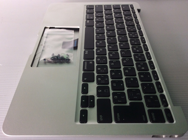 Apple MacBook Air A1370 Late2010 11インチ用 JISキーボード＋ボトムケース＋Lスピーカー＋マイク [719]の画像4