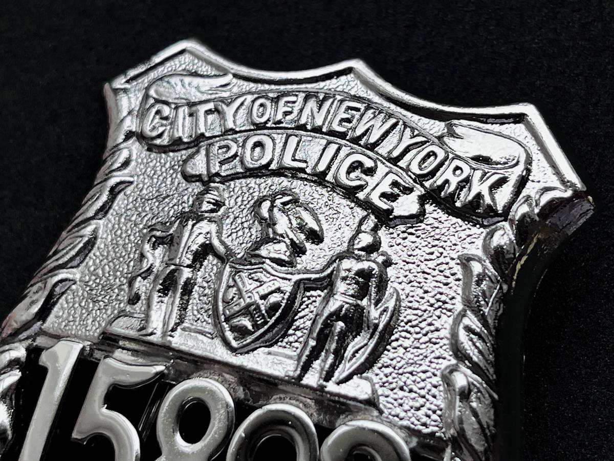 話題の人気 実物セカンド NYPD Police *ニューヨーク市警 Officerバッジセット 警察グッズ