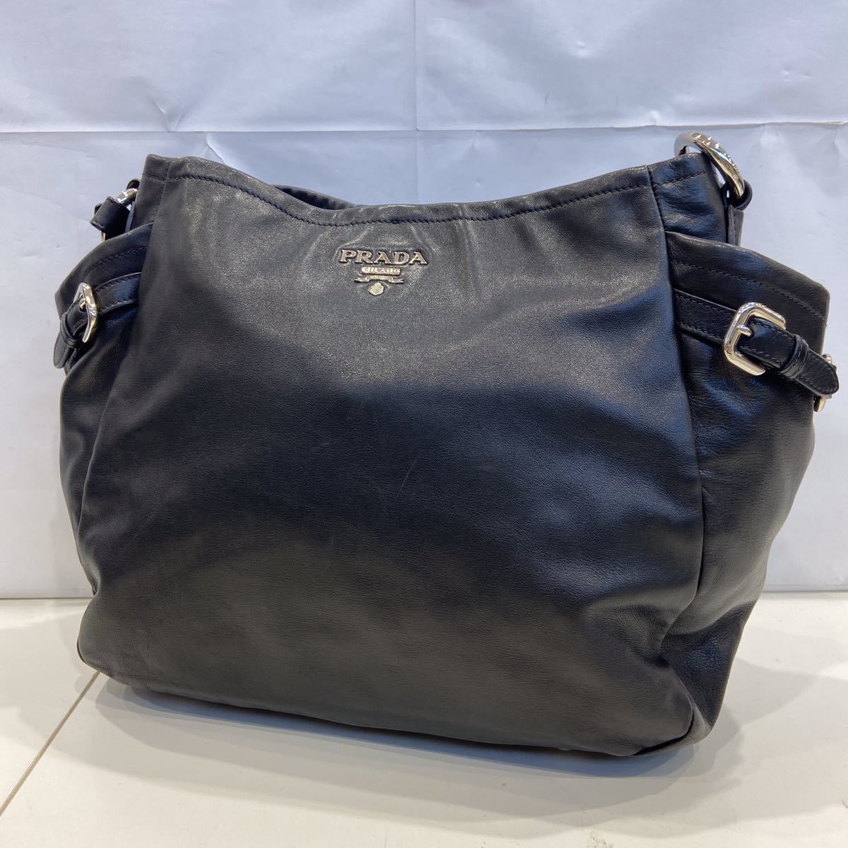 【1着でも送料無料】 プラダ】BR3975 【PRADA ソフトカーフショルダーバッグ 2208oki レザー ブラック ショルダーバッグ 【1着でも送料無料】 プラダ】BR3975 【PRADA ソフトカーフショルダーバッグ 2208oki レザー ブラック ショルダーバッグ