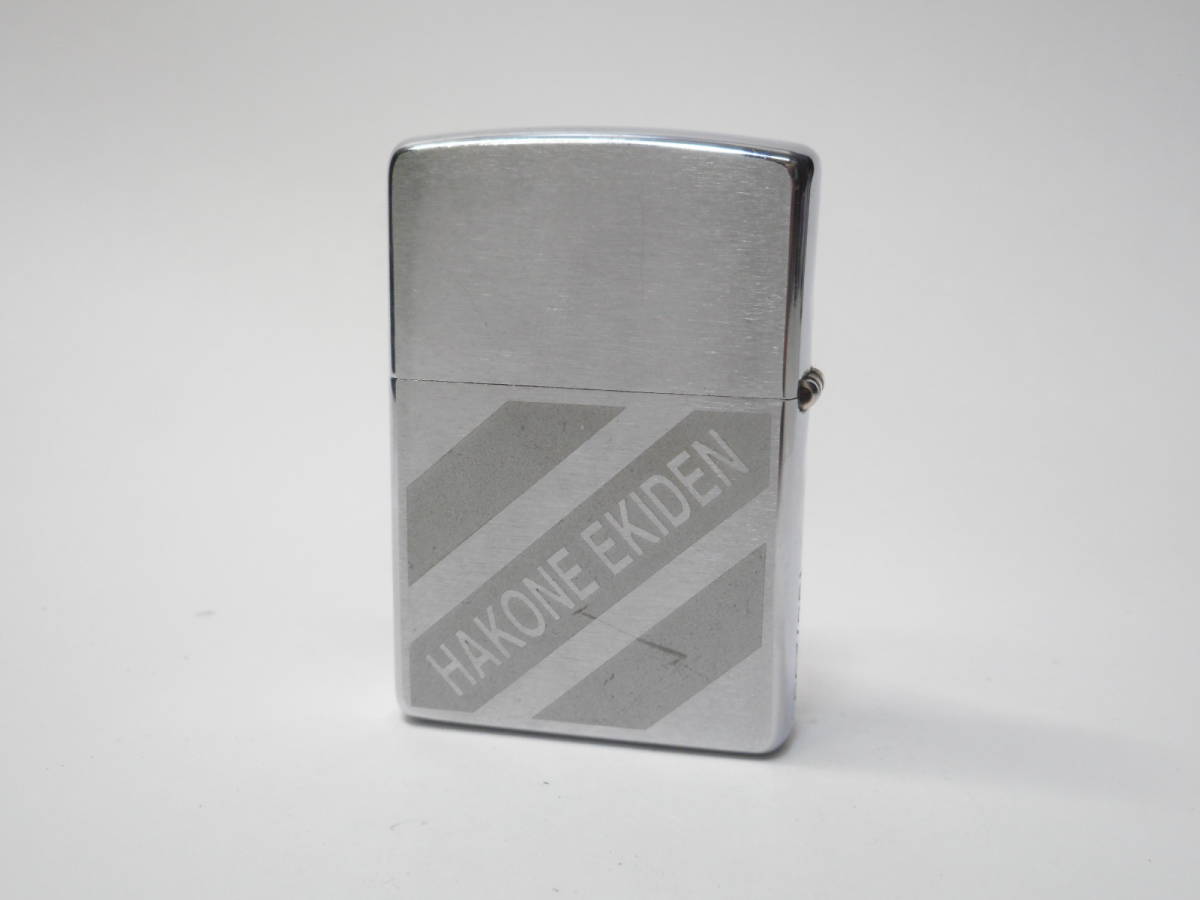 喫煙グッズ祭 ZIPPO 箱根駅伝 はこねえきでん マラソン 195/200 シルバー系 2006 ジッポー オイルライター 着火未確認_画像2