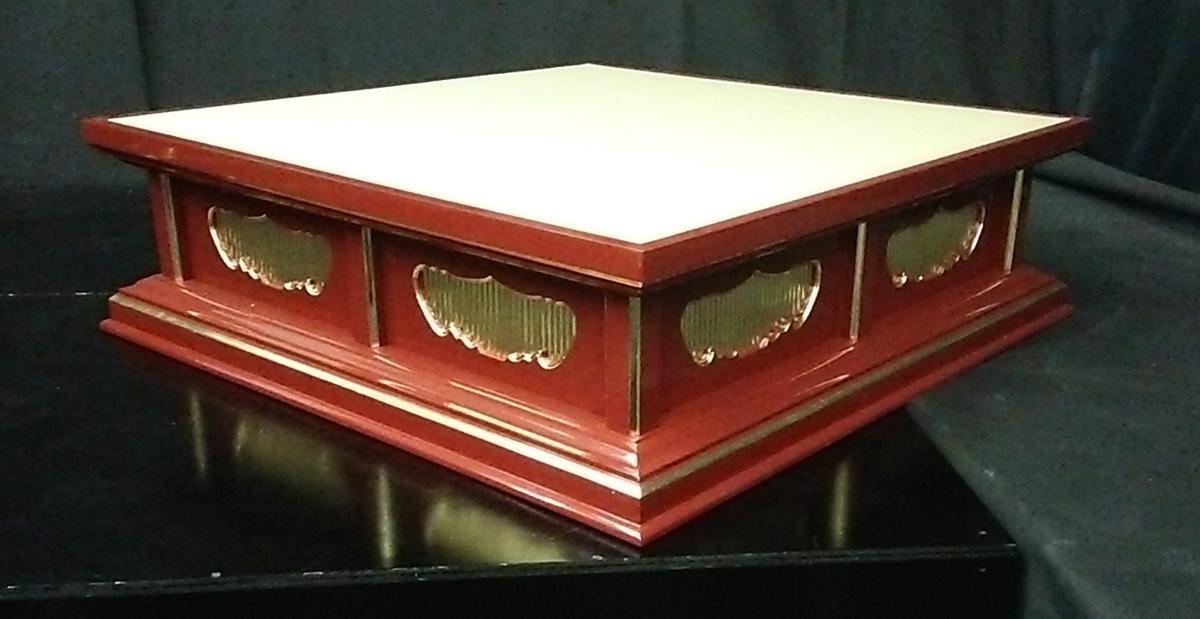 【特別販売展示品】朱塗り 大型礼盤 1台限定 (幅約97cm×高さ約28.5cm×奥行約95cm)長期在庫品の為特価 管理番号「5083」