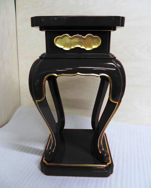 (税込) 【受注生産品、限定サイズの特価品】中央香台 高さ約68㎝NO.2(職人手作りの為アール曲線多少変わります)(商品番号mt042)(発送まで約35日) 仏具一般 (税込) 【受注生産品、限定サイズの特価品】中央香台 高さ約68㎝NO.2(職人手作りの為アール曲線多少変わります)(商品番号mt042)(発送まで約35日) 仏具一般