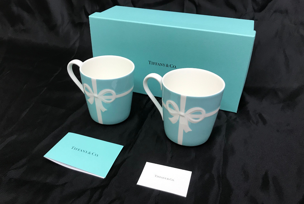 2400円 【送料無料/即納】 TIFFANY Co. ティファニー ブルーボックス ペアマグカップ 白いリボン 大東建託ノベルティ 外箱 説明書付き