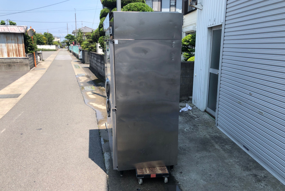 [ delivery possible ] Yamato cold machine business use freezing refrigerator [453TS2] refrigeration 500/ freezing 500L 2 cold 2 warehouse 3.200V vertical type 4 sheets door Daiwa W1200D800H1900 refrigerator freezer present condition goods 