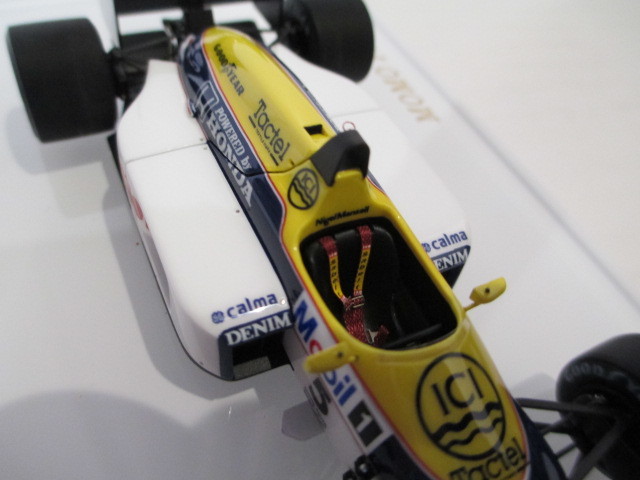 Tameo プロ(百瀬氏) 完成品 1/43 ウィリアムズ・ホンダ FW11 N.マンセル コンストラクターズ・チャンピオン 1986_布製シートベルト装着。