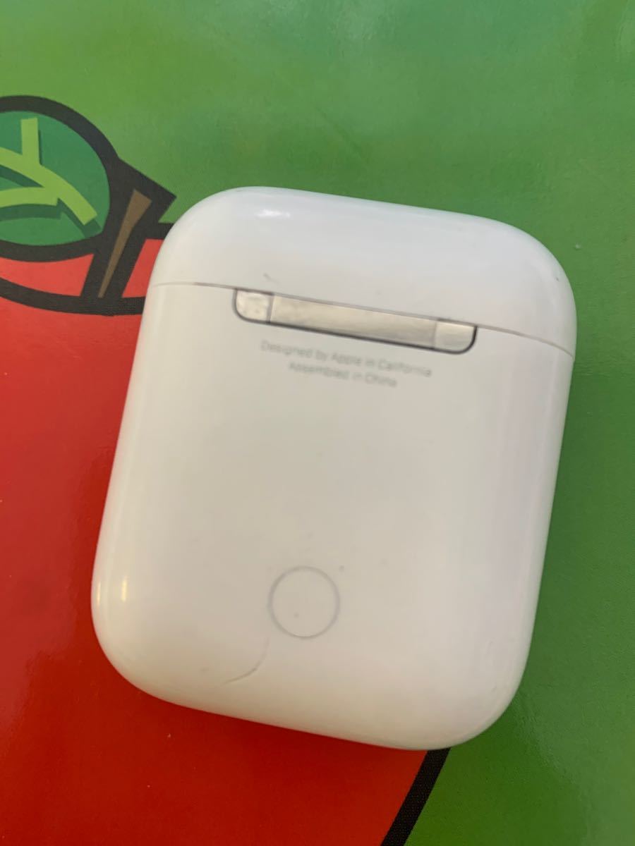 人気定番の AirPods 第2世代 充電ケース エアーポッズ Apple純正品