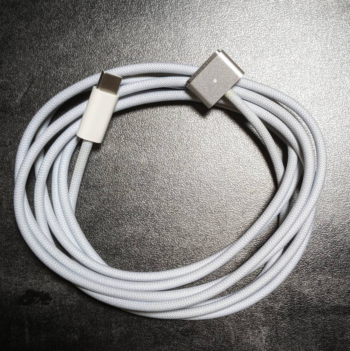 Apple純正 USB-C - MagSafe3ケーブル (2m) シルバー 6,580円