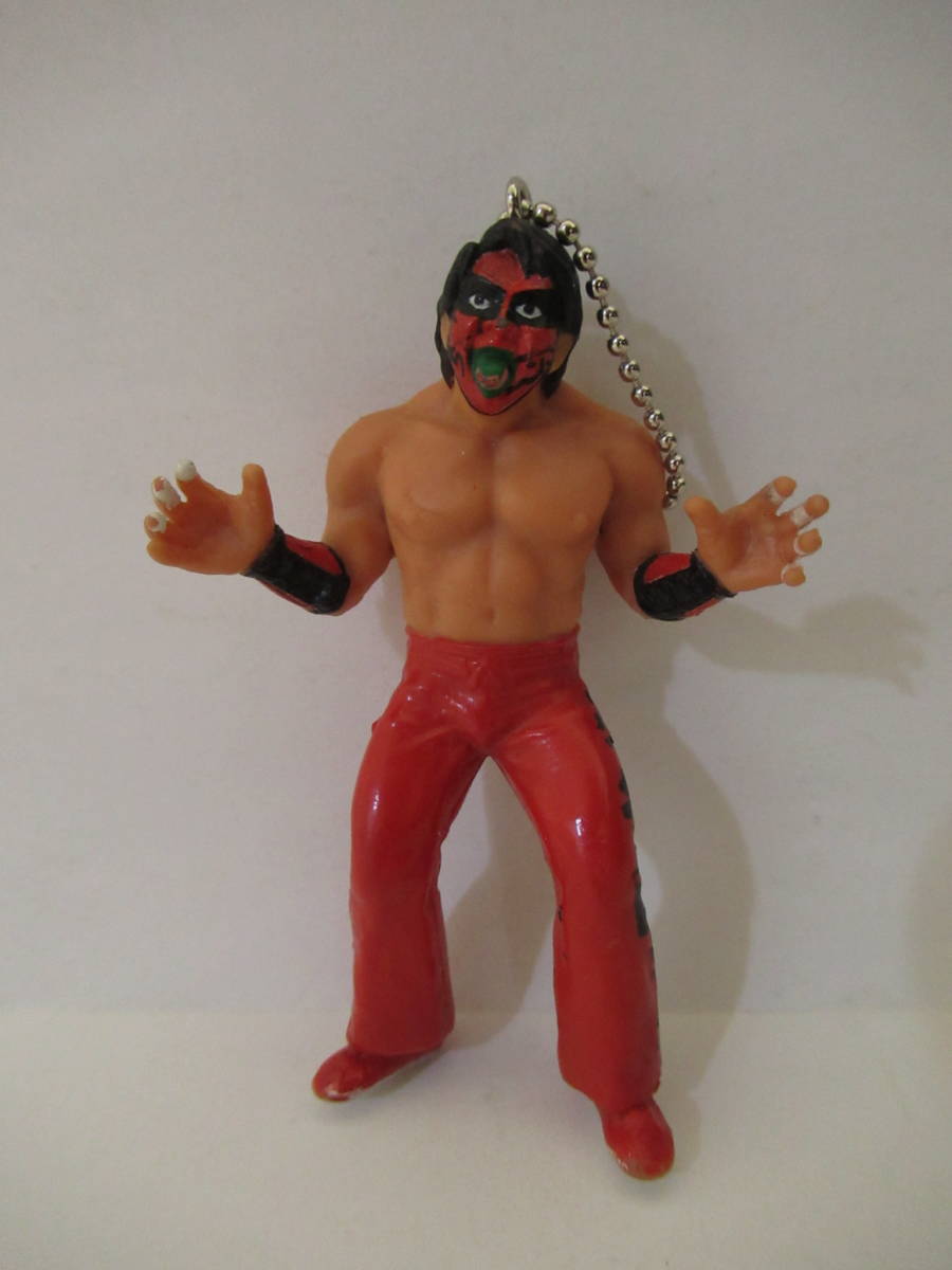 新日本プロレス キーホルダー ミニ フィギュア グレートムタ 新日本プロレス キーホルダー ミニ フィギュア グレートムタ