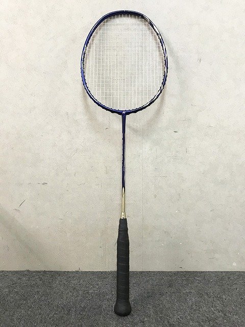 MWE44426世 ☆美品☆ YONEX ヨネックス バドミントンラケット ASTROX
