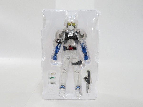 ♪【美品】S.H.Figuarts(真骨彫製法) 仮面ライダーエターナル*同梱