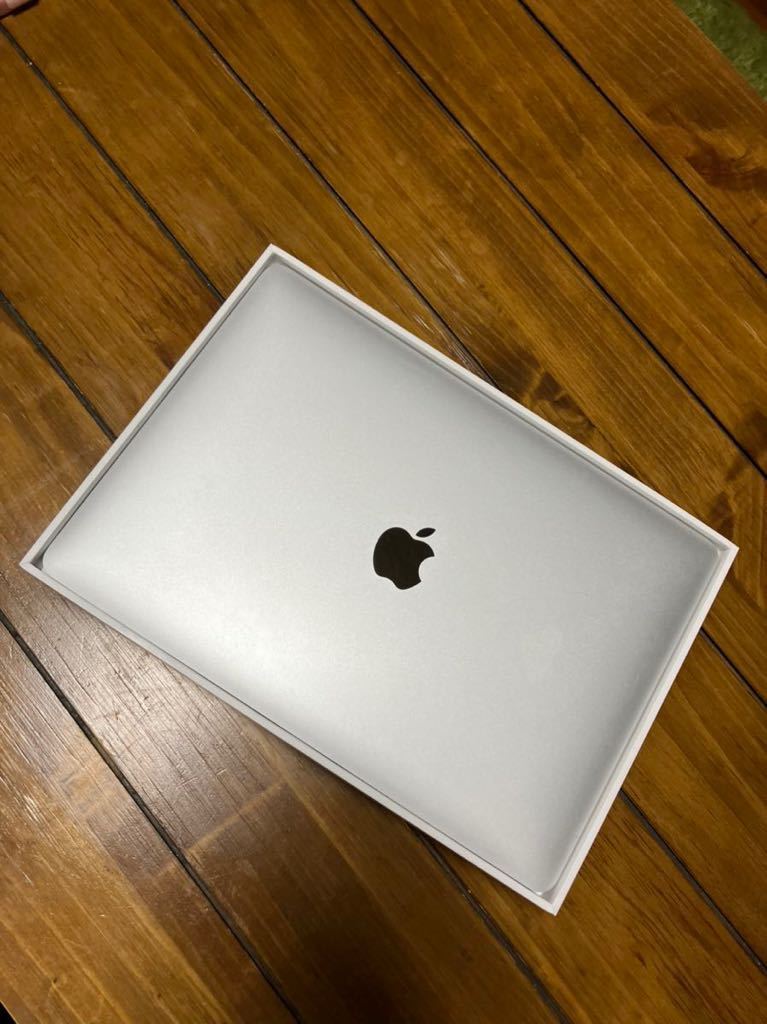 MacBook Air 13-inch silver MREA2J/A - coastalcareeracademy.com
