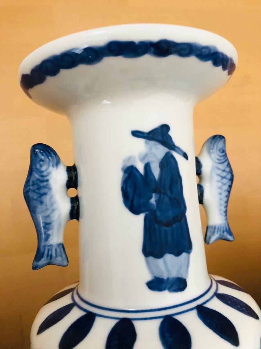 大明天啓年製写 一寛作在銘 染付 双魚耳高砂花生 花瓶 高さ約 21 大明天啓年製写 一寛作在銘 染付 双魚耳高砂花生 花瓶 高さ約 21