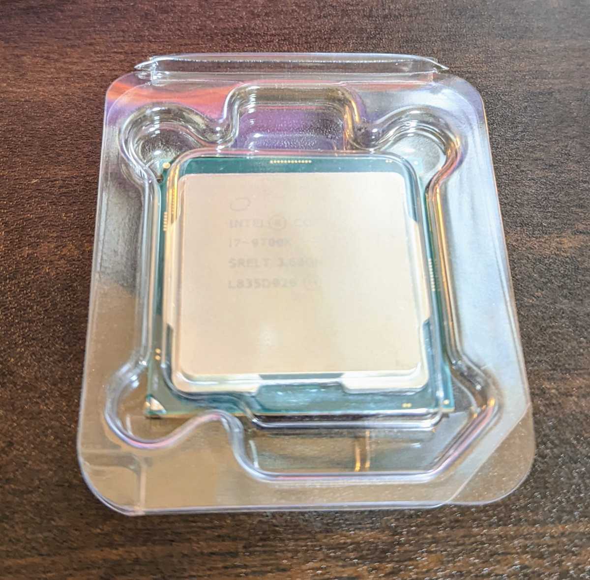 Intel CPU Core i7 9700K LGA1151 箱無し 送料無料_画像2