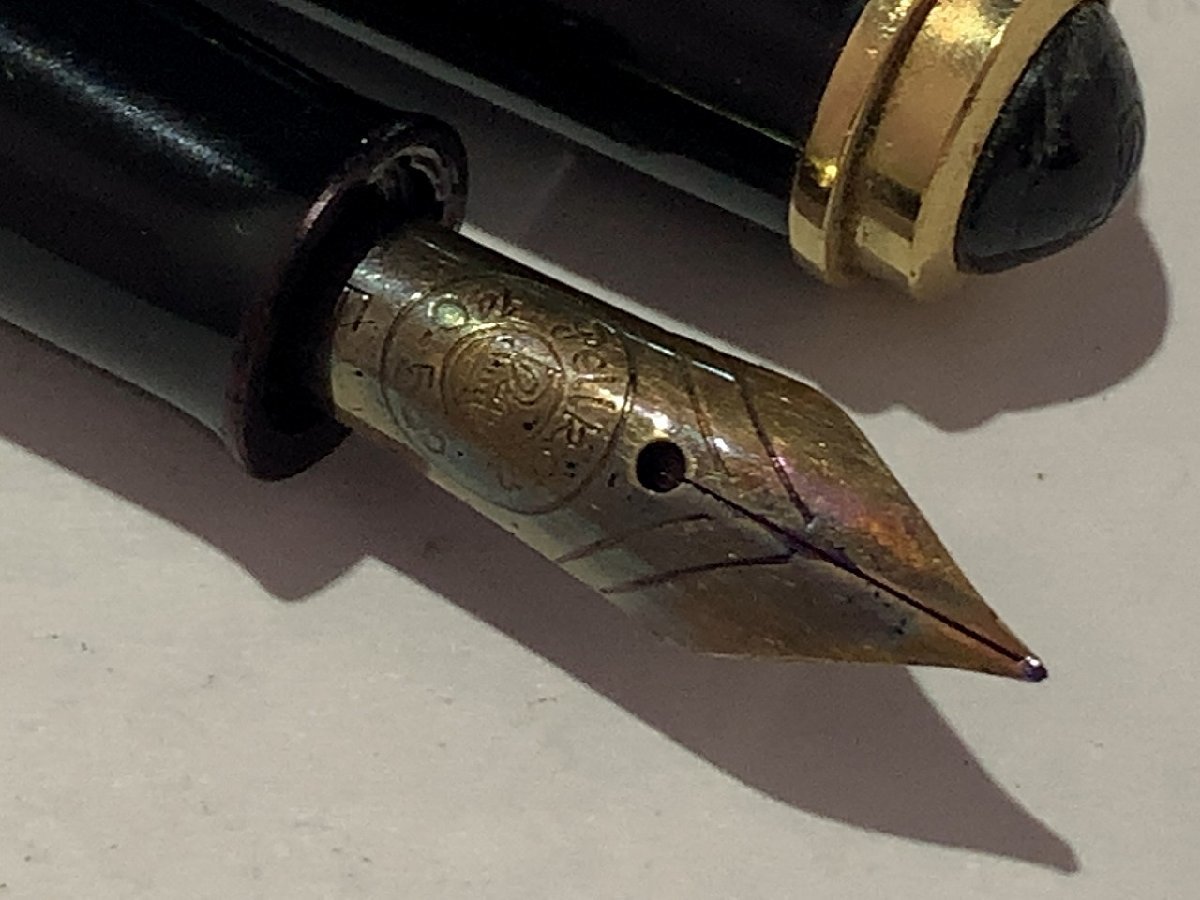 ♪【 Pelikan ペリカン 万年筆 スーべレーン 緑縞 グリーン 18C-750 F