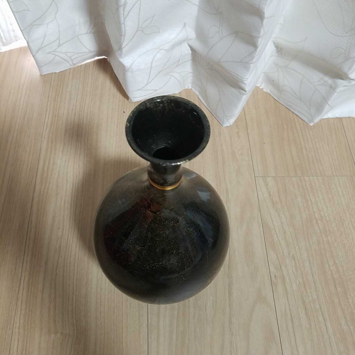 菊のご紋入り 花瓶(一輪挿し)高岡銅器 松美堂謹製 叙勲記念 金彩 菊のご紋入り 花瓶(一輪挿し)高岡銅器 松美堂謹製 叙勲記念 金彩
