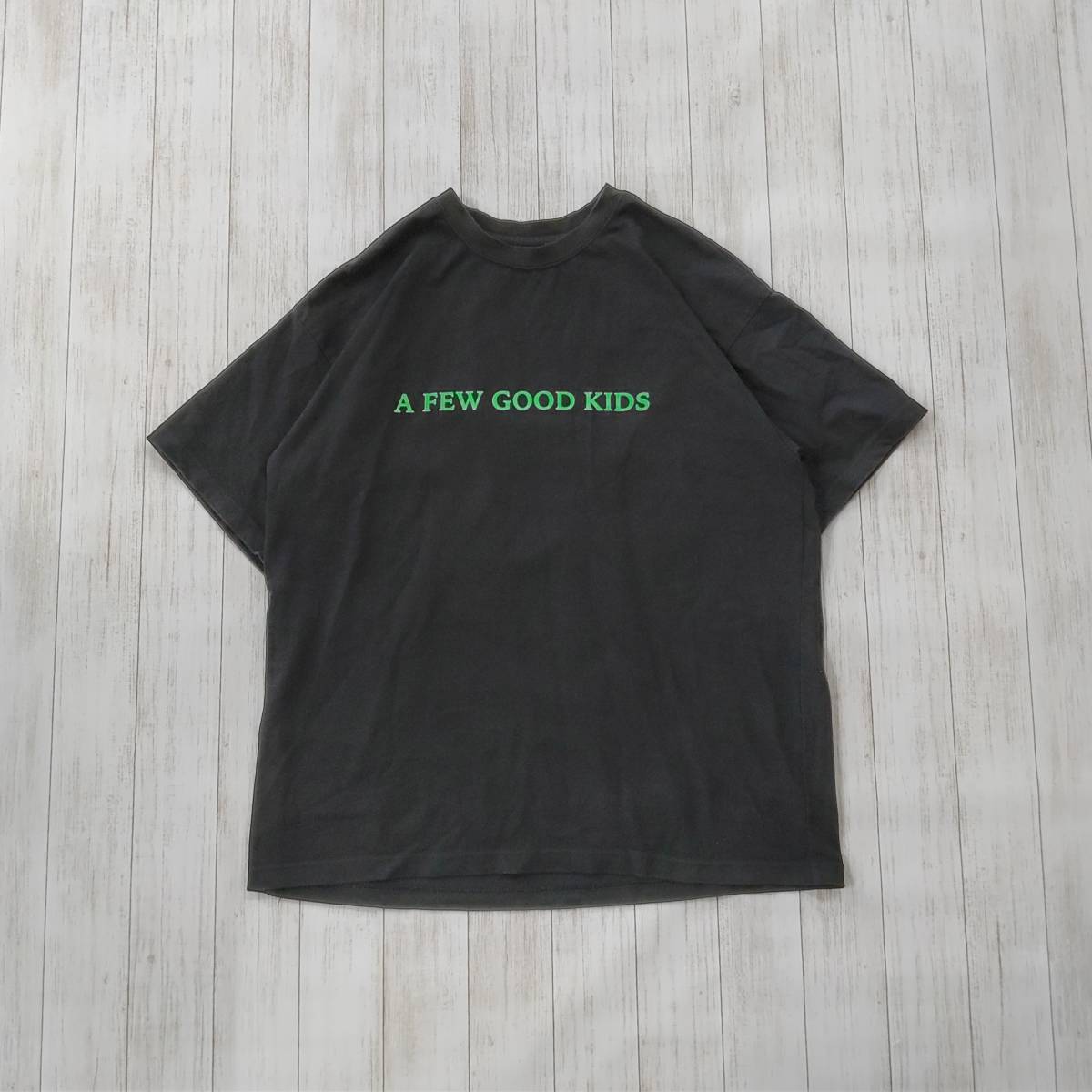 再再販！ A T-Shirt/ネオングリーンロゴTシャツ/両面ロゴ Logo Green キッズ/Neon グッド フュー Kids/ア Good  Few 文字、ロゴ