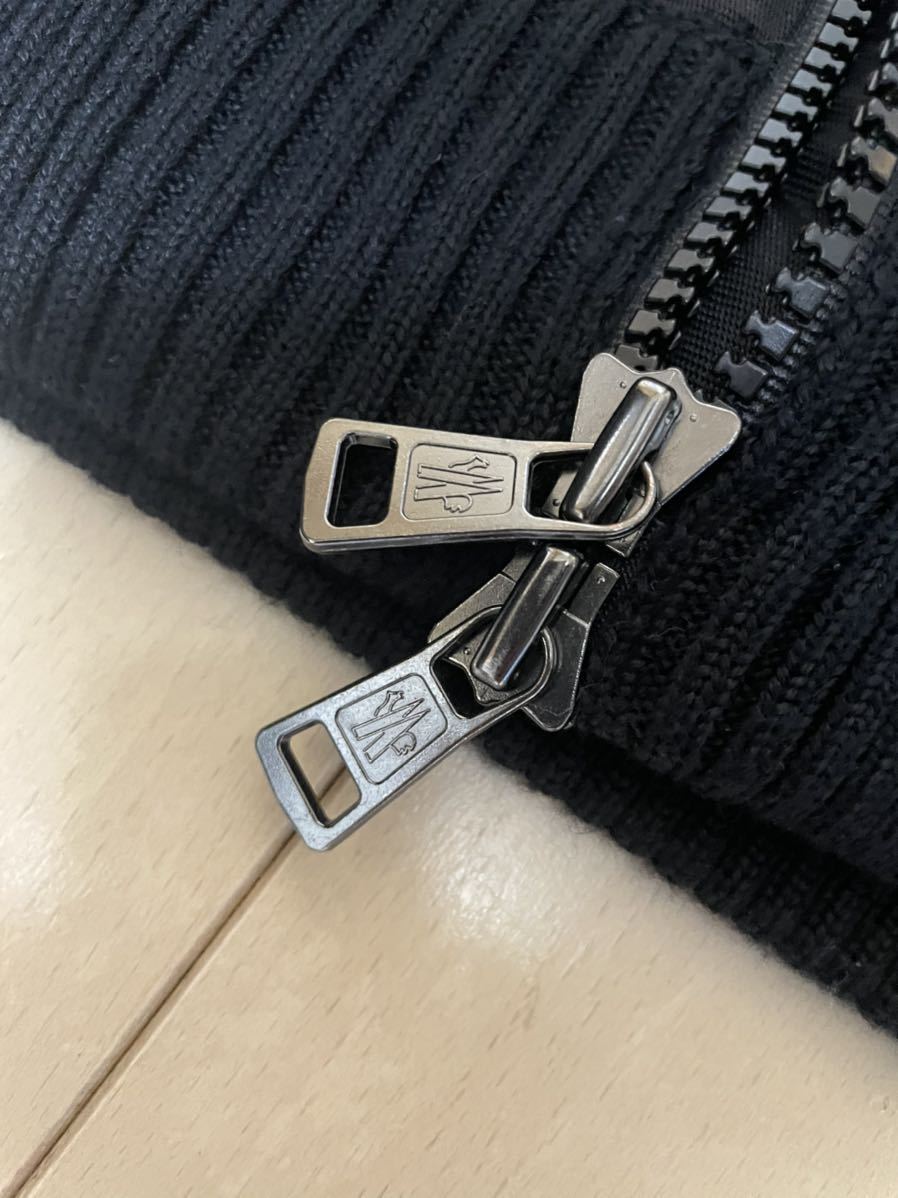 モンクレール MONCLER ハイブリッドダウンニット size M 美品 モンクレール MONCLER ハイブリッドダウンニット size M 美品